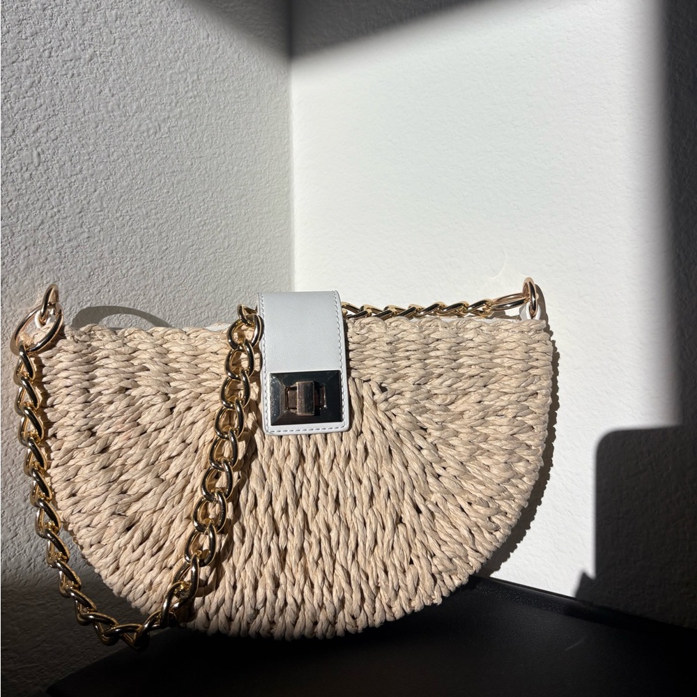 Chic Tan Woven Bag with Gold Chain